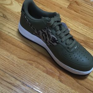 Nike Air Force 1